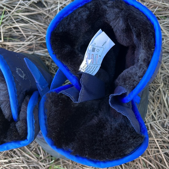 KAMIK KIDS SNOWYBUG SNOW BOOT FUR LINED WATERPROOF NAVY VELCRO CLOSURE SIZE 6 - Picture 8 of 11